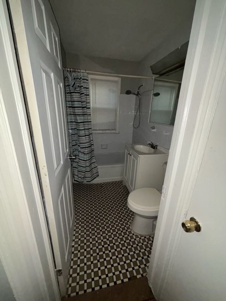 8868 Vaughan Street - Photo 6 of 6