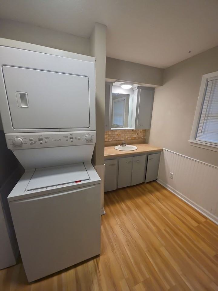 221 Camp Drive - Photo 4 of 7