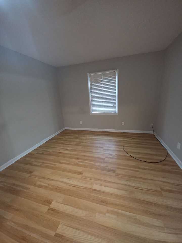 221 Camp Drive - Photo 5 of 7