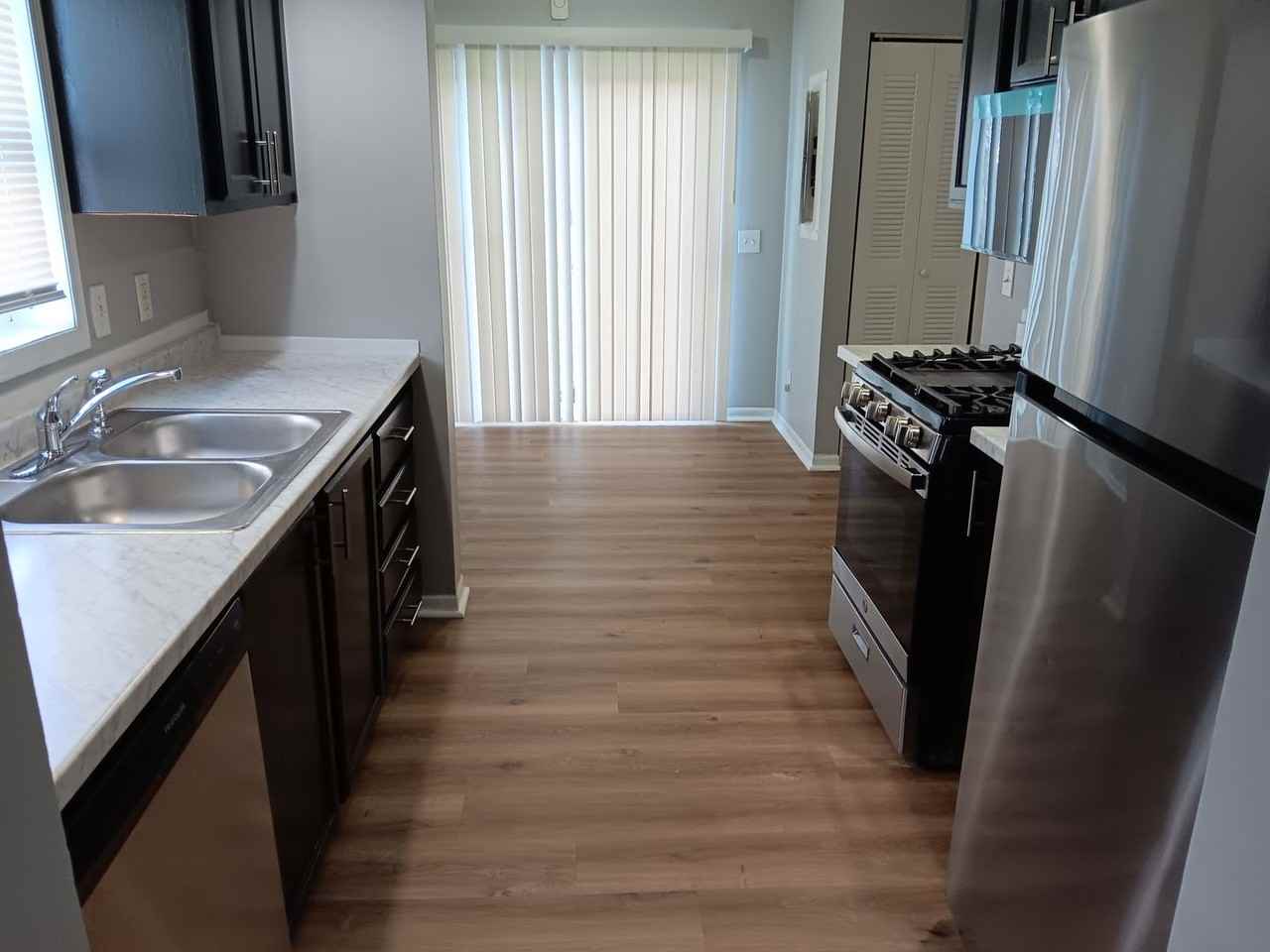 514 S Wittenberg Ave - Photo 4 of 21