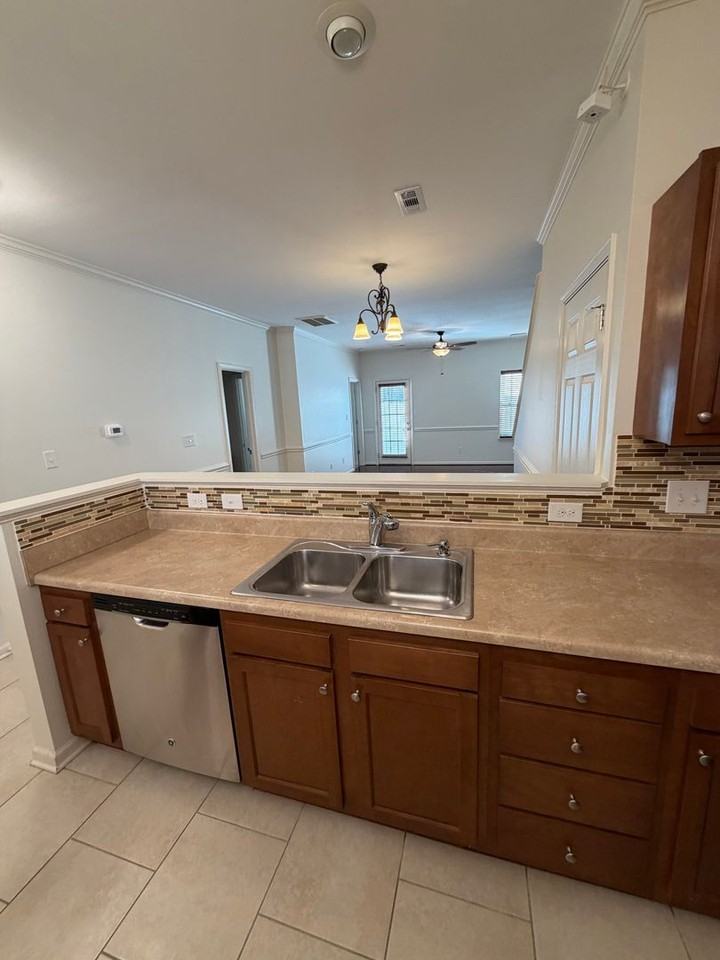 832 Central Park Avenue - Photo 5 of 17