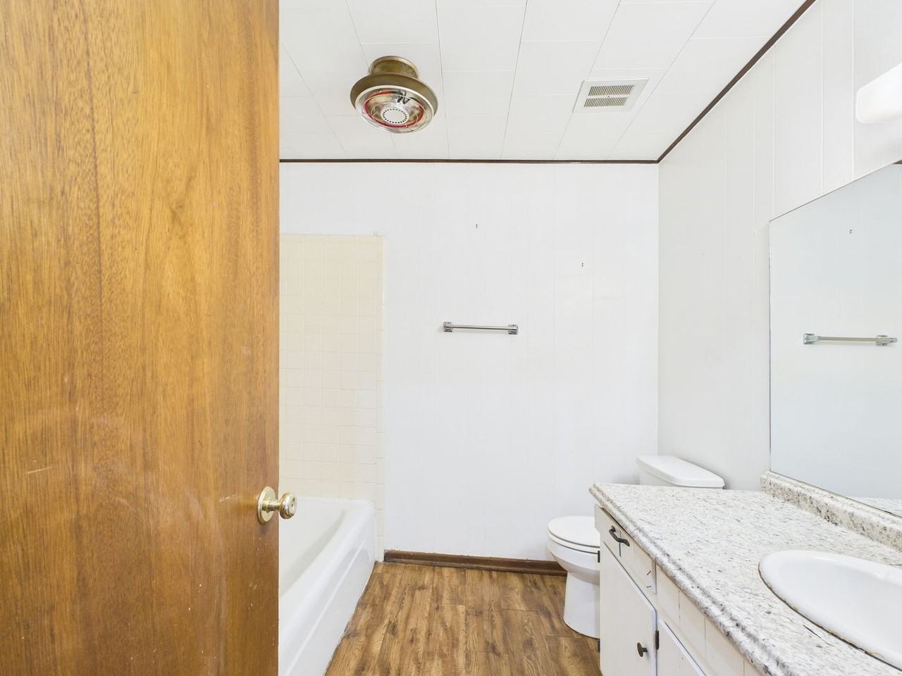 126 Northwest Drive - Photo 7 of 16