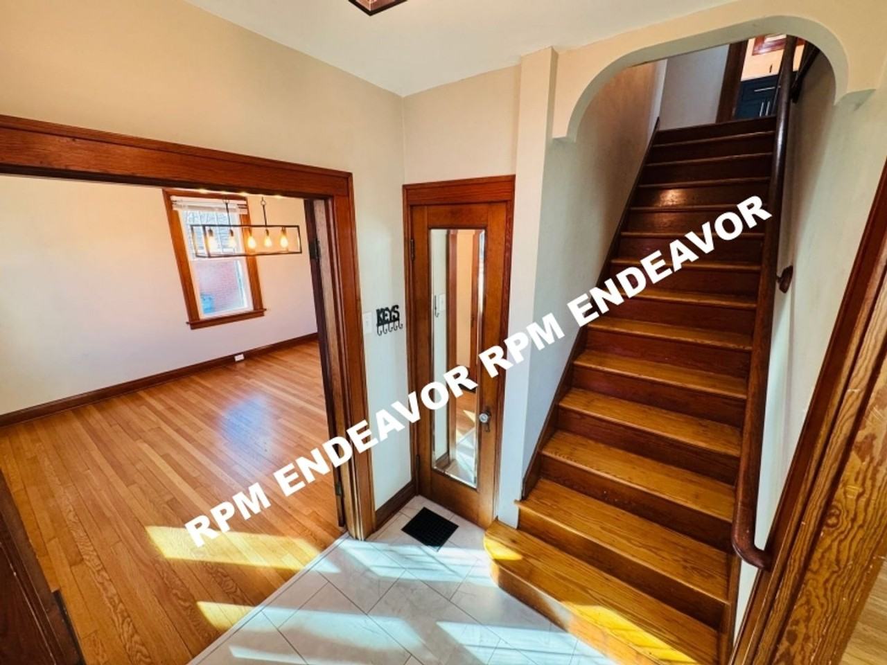 221 North Benton Avenue - Photo 4 of 27