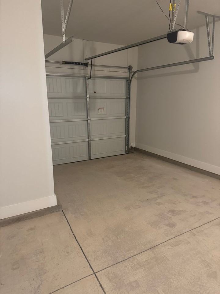 241 Woodhouse Way - Photo 4 of 24