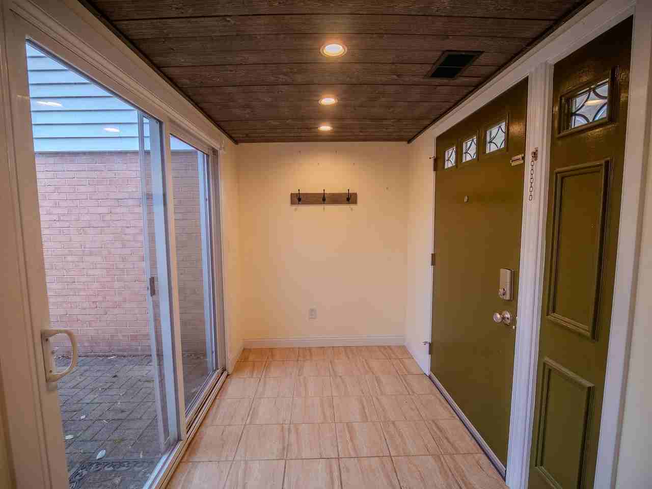 1739 Grandle Ct - Photo 3 of 24