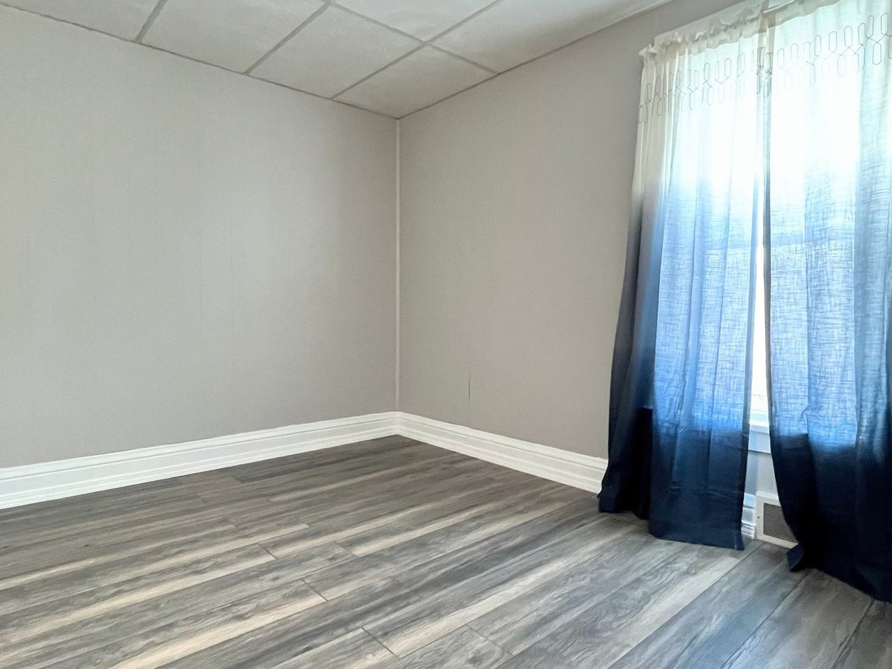 58 Gilbert Ave - Photo 5 of 13