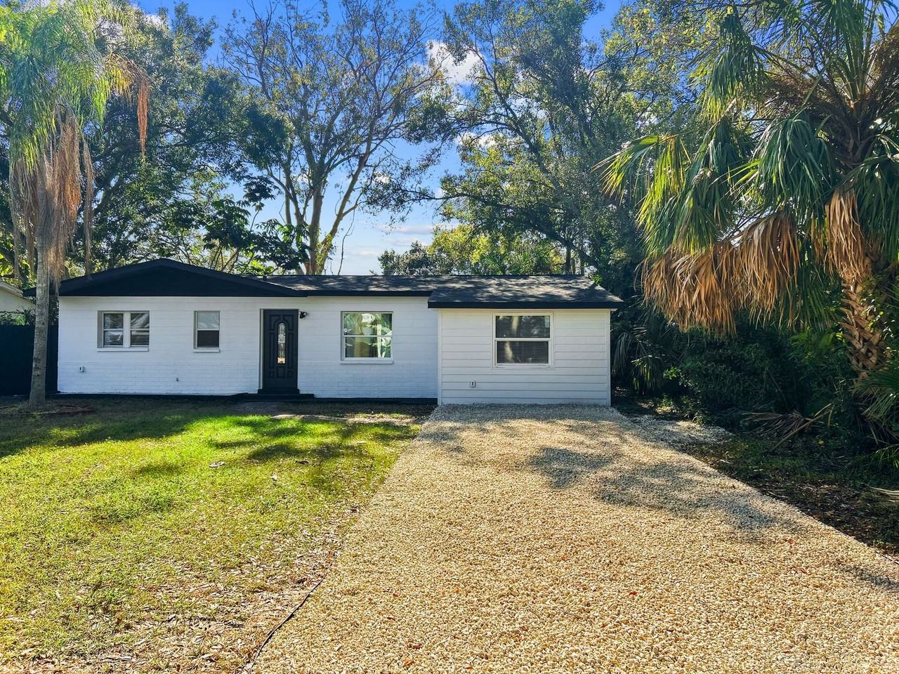 3684 14th Avenue Southeast - Photo 3 of 13