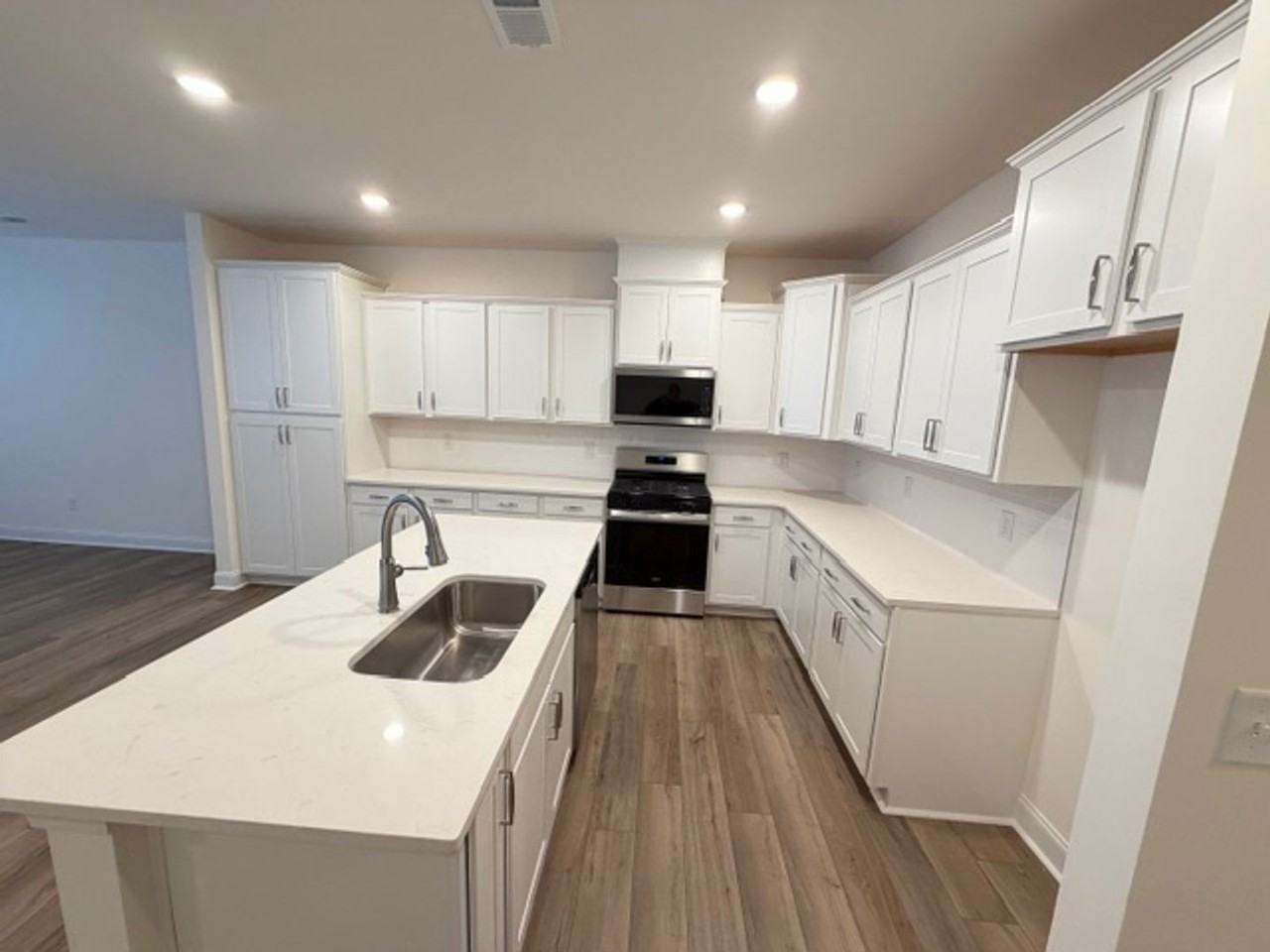 1218 Hammond Drive - Photo 4 of 20