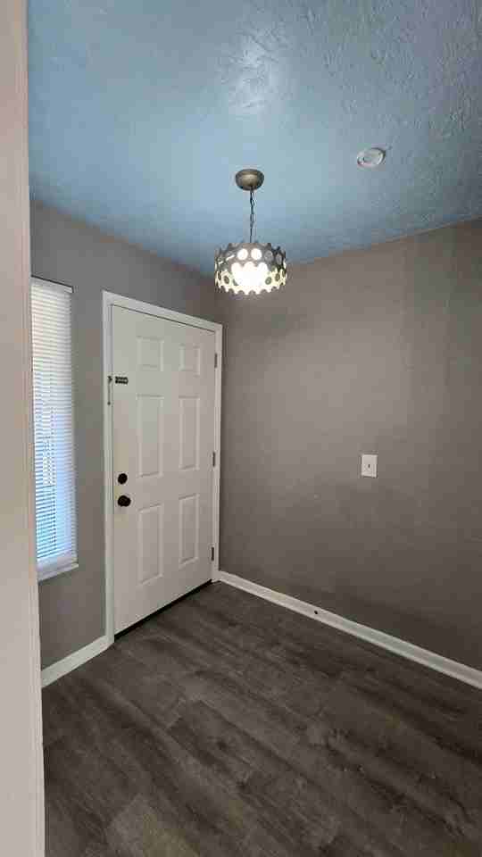 16202 Sandalwood Dr - Photo 4 of 27