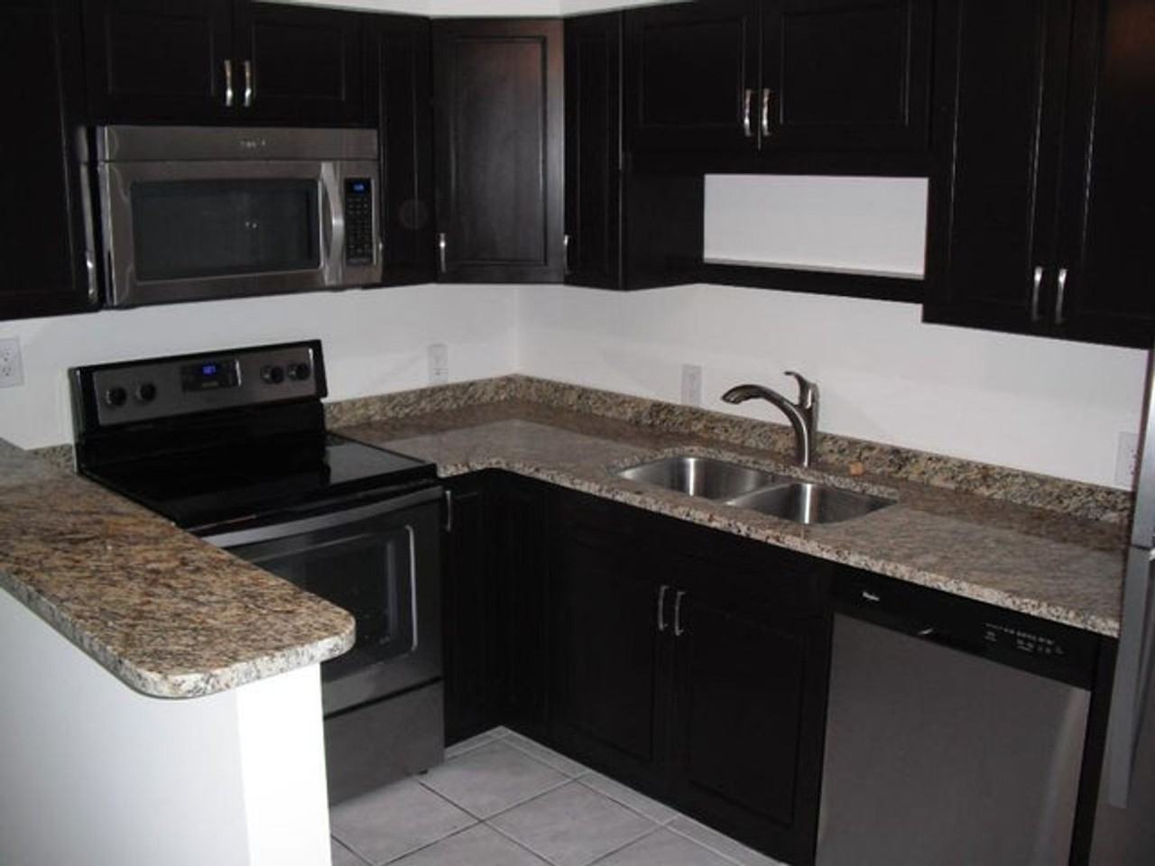 630 Southwest 7th Avenue #2 - Photo 2 of 10