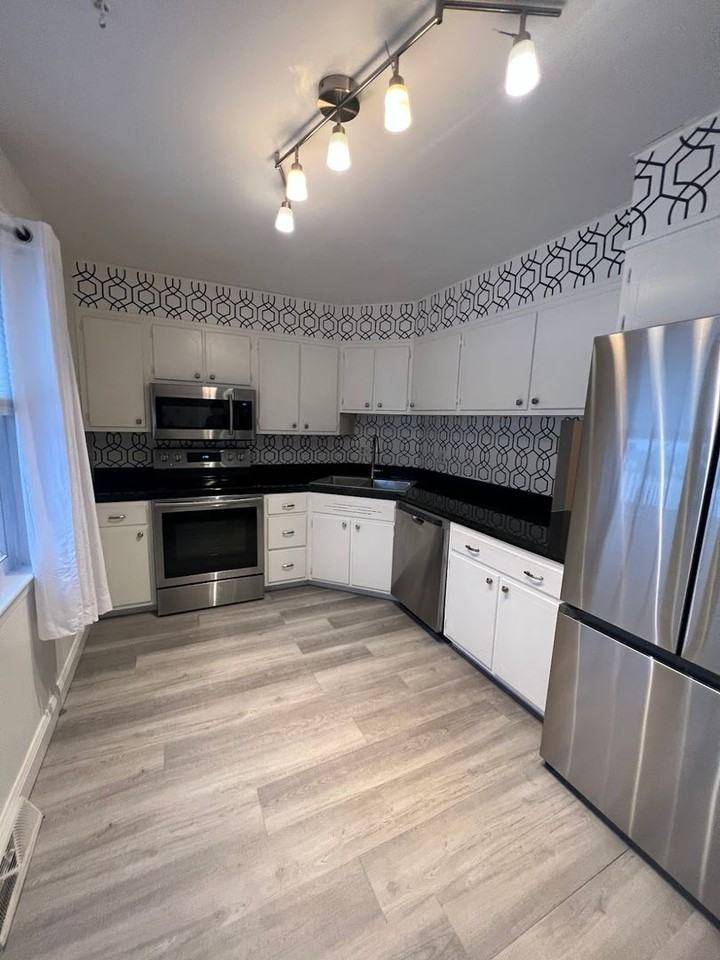 1914 Andre Court - Photo 4 of 18