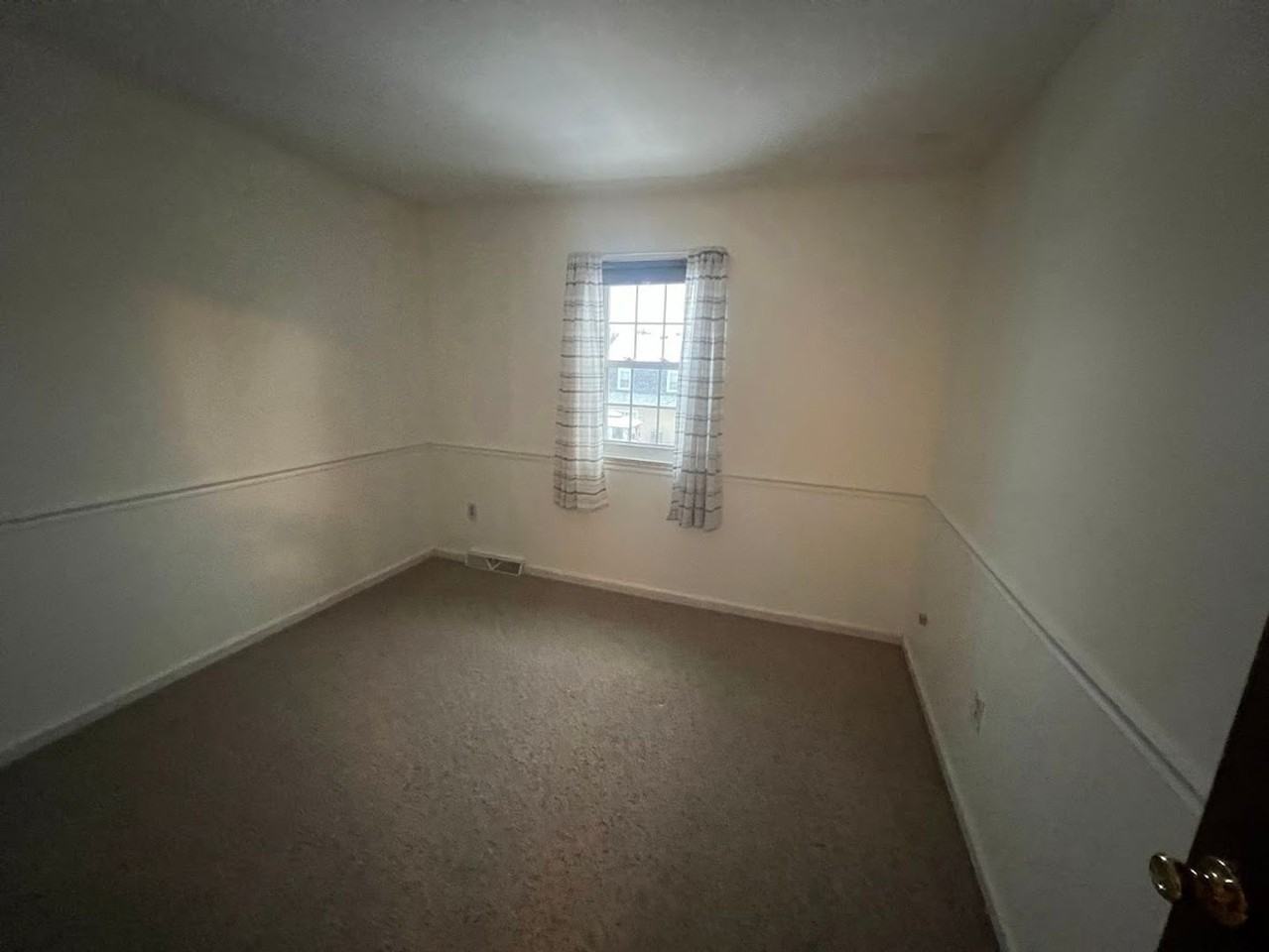 1914 Andre Court - Photo 7 of 18