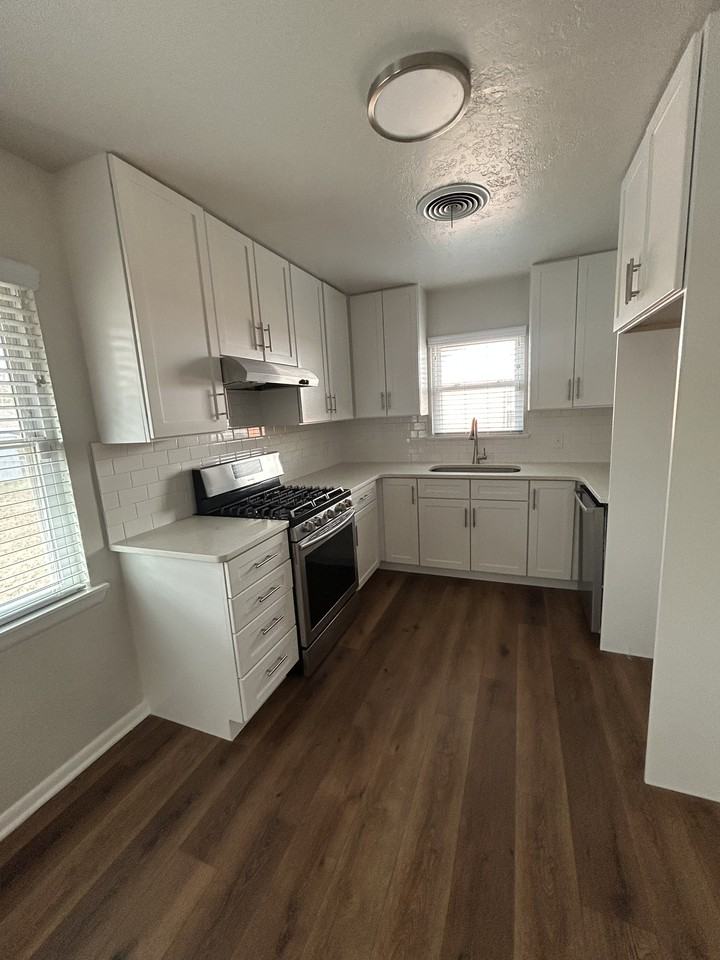 324 Barbour Avenue #1 - Photo 7 of 15