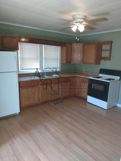 904 South Locust Street #1 - Photo 5 of 11