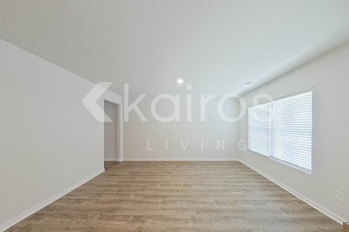 354 Common Reed Drive - Photo 5 of 35