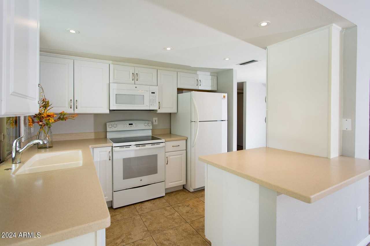 7232 La Rosa Drive - Photo 2 of 12