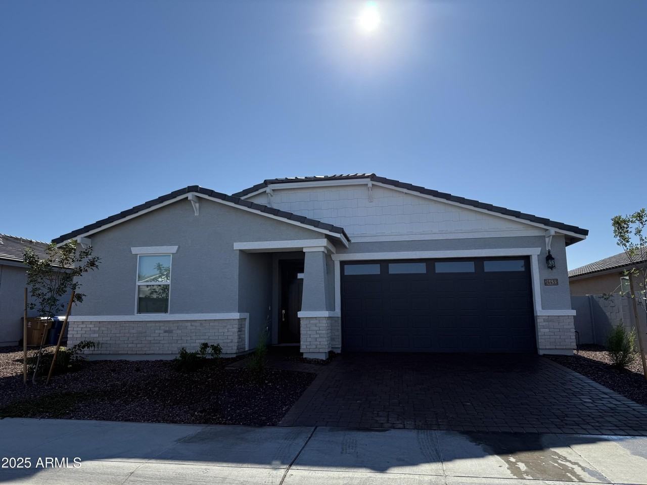 24433 W Grenadine Rd - Photo 2 of 15