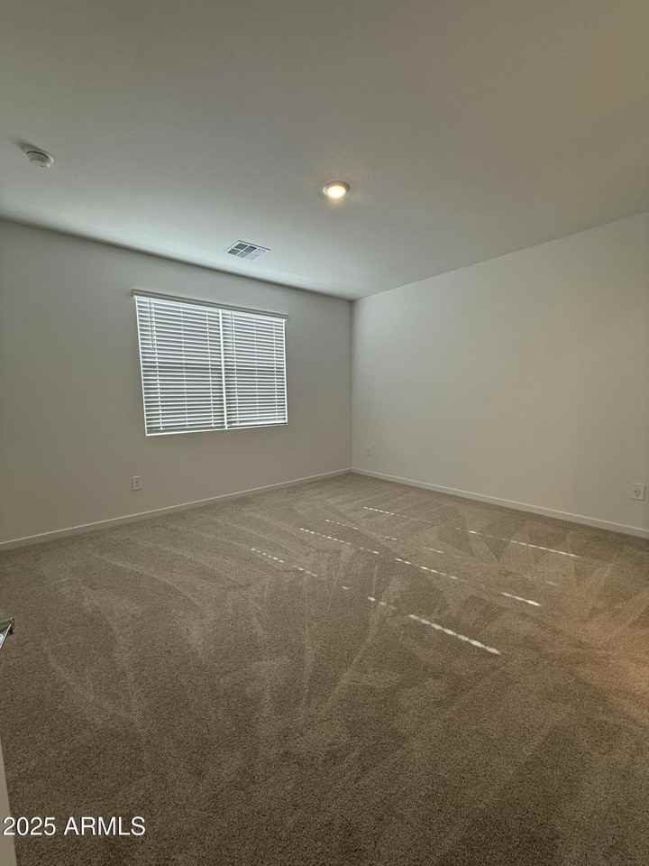 24433 W Grenadine Rd - Photo 7 of 15