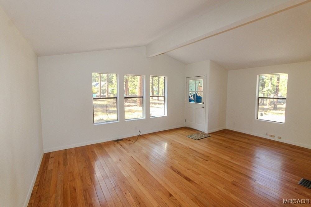 1197 Mitchell Ln - Photo 6 of 32