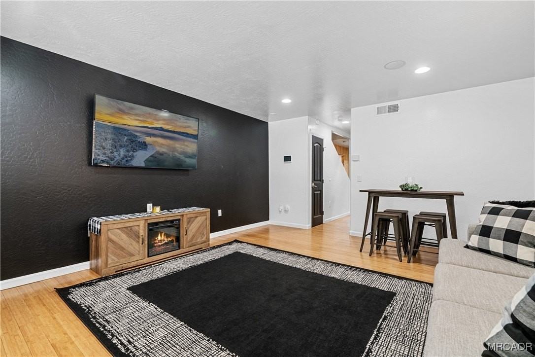 759 Los Angeles Ave - Photo 4 of 28