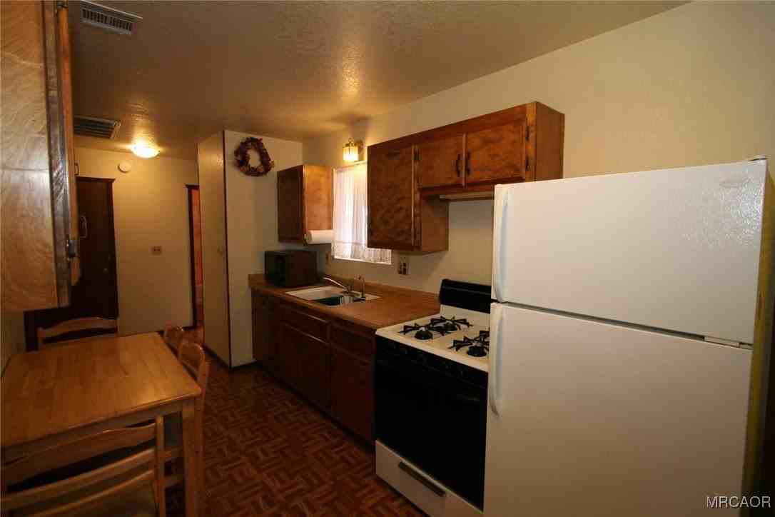 441 W Aeroplane Blvd - Photo 3 of 20