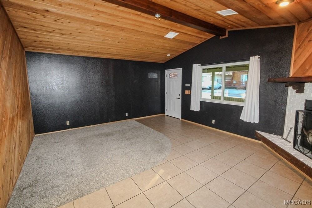 964 Pine Ln - Photo 4 of 24