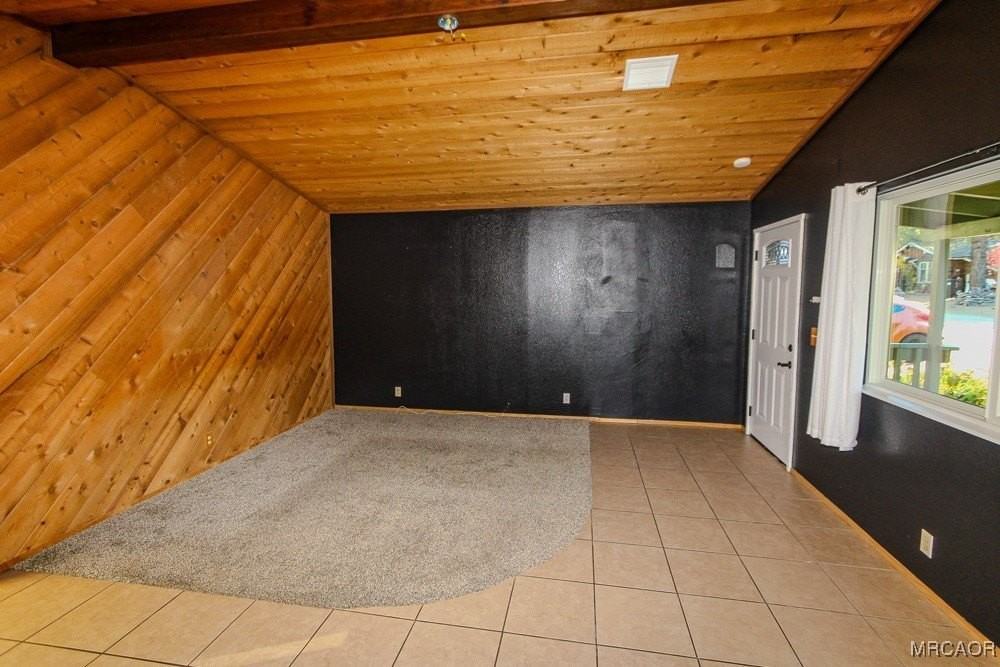 964 Pine Ln - Photo 5 of 24