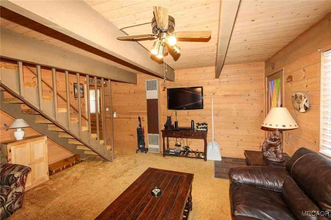 692 San Bernardino Avenue - Photo 3 of 20