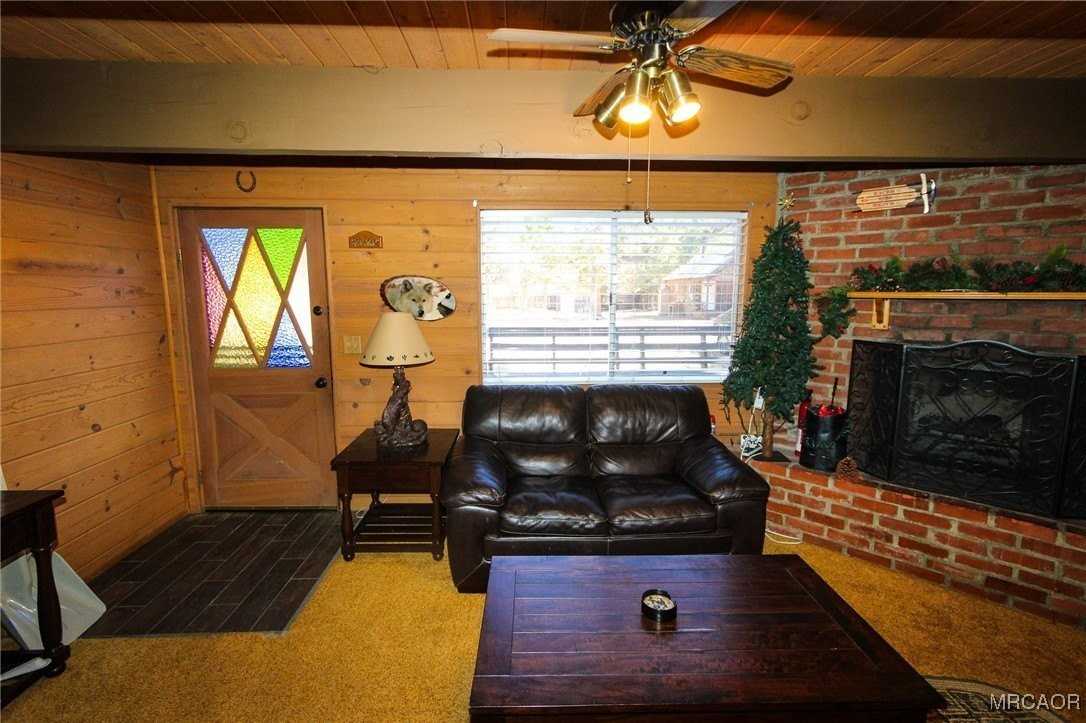 692 San Bernardino Avenue - Photo 5 of 20