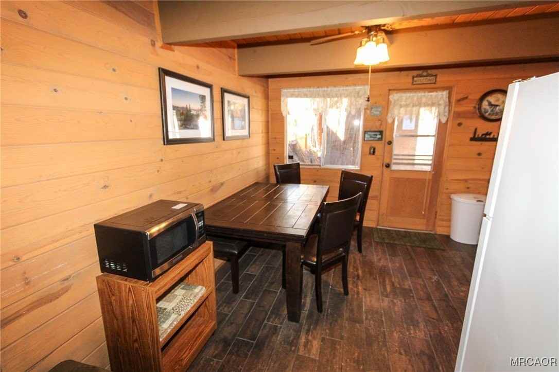 692 San Bernardino Avenue - Photo 6 of 20