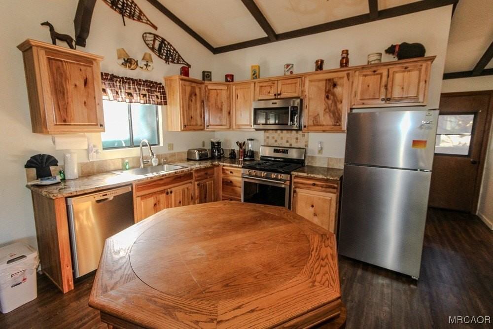 664 S Knight Ave - Photo 7 of 35