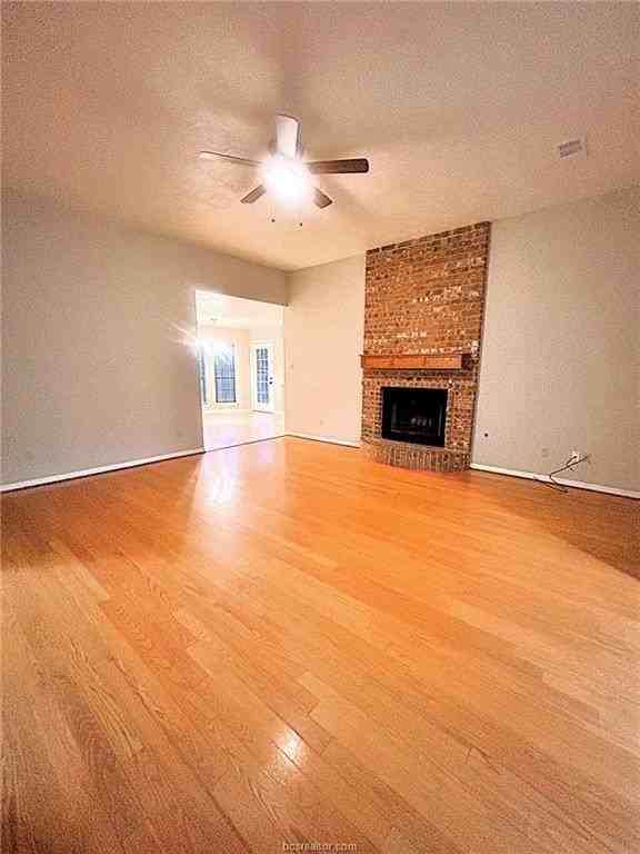 4001 Hunter Creek Drive - Photo 2 of 11