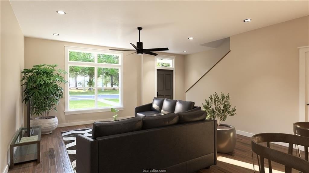 301 Park Place - Photo 4 of 10