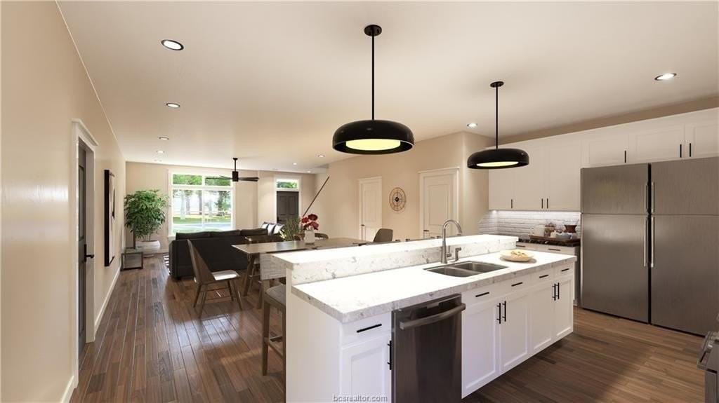 301 Park Place - Photo 7 of 10