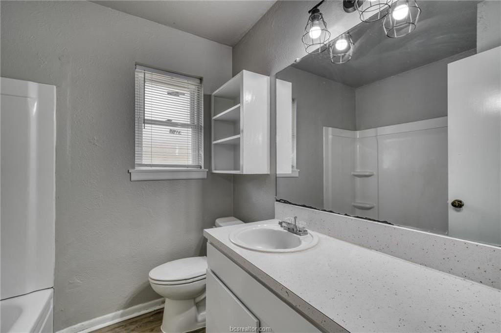 704 Llano - Photo 4 of 13