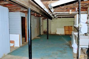 featured image of 7 Beverly Avenue