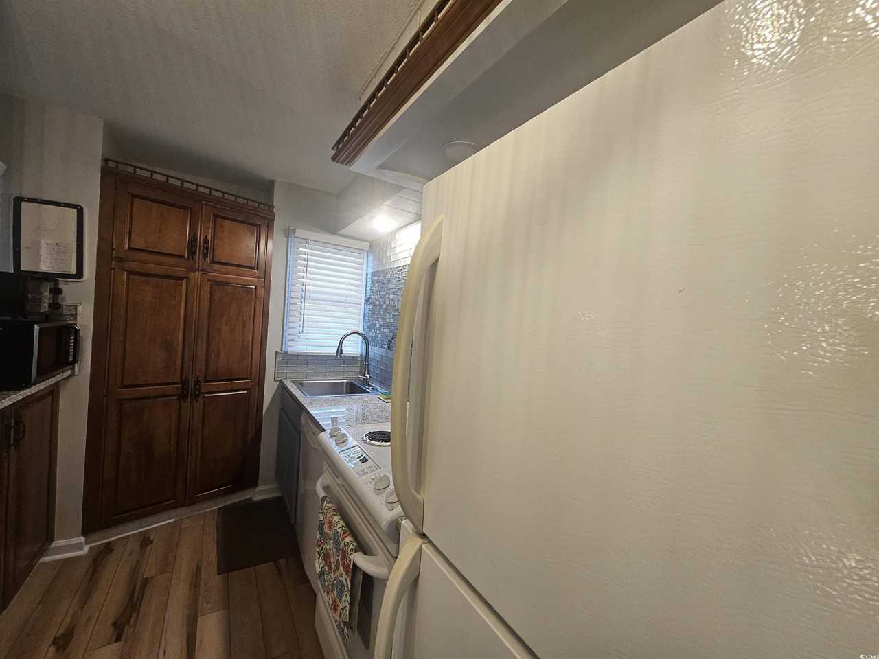 1910 South Ocean Boulevard - Photo 6 of 12