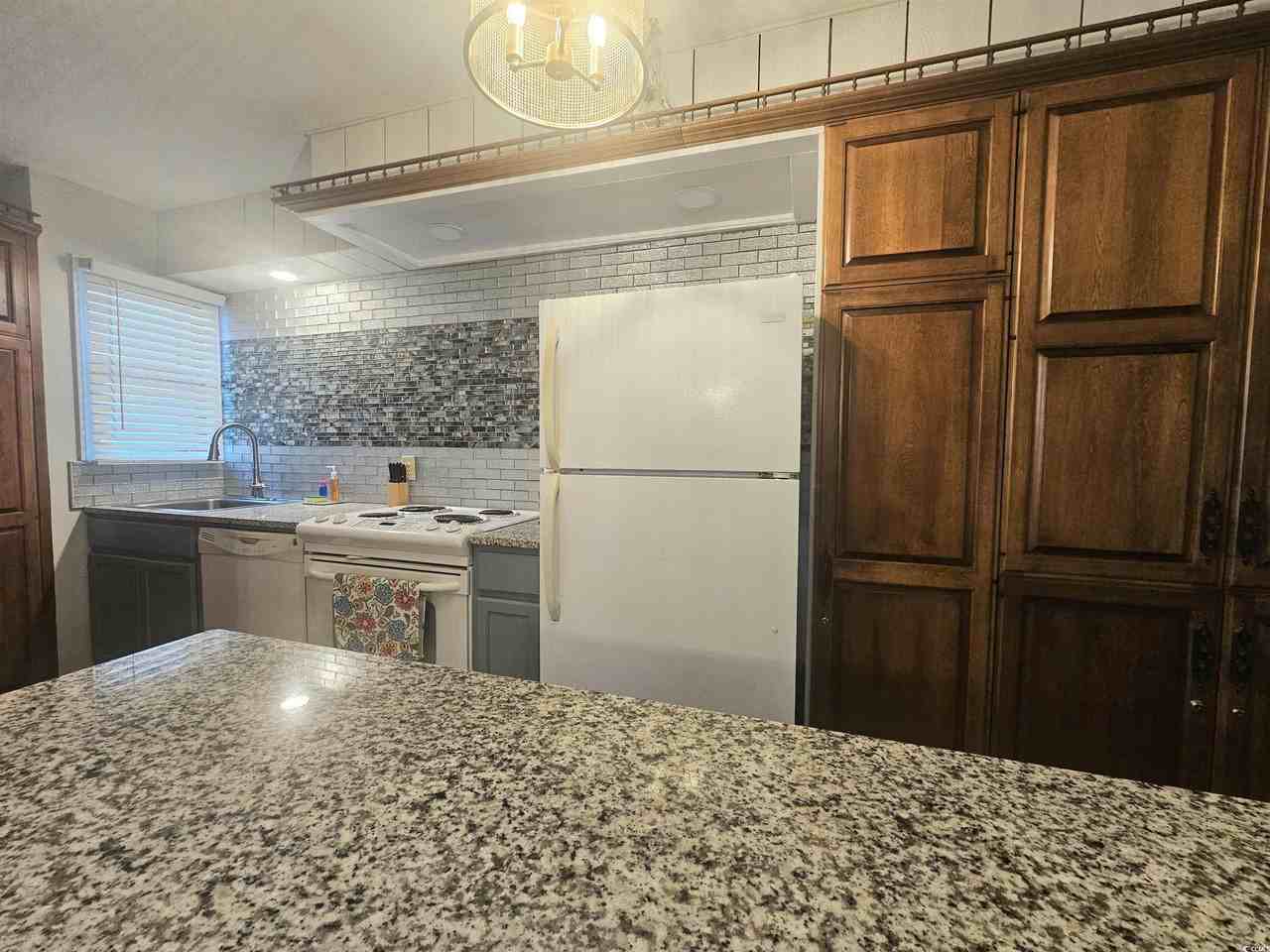 1910 South Ocean Boulevard - Photo 7 of 12