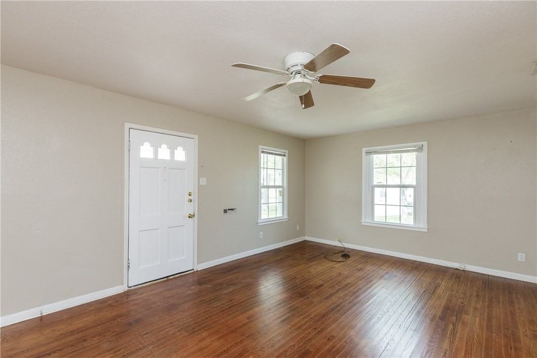 3513 Monterrey St - Photo 7 of 34