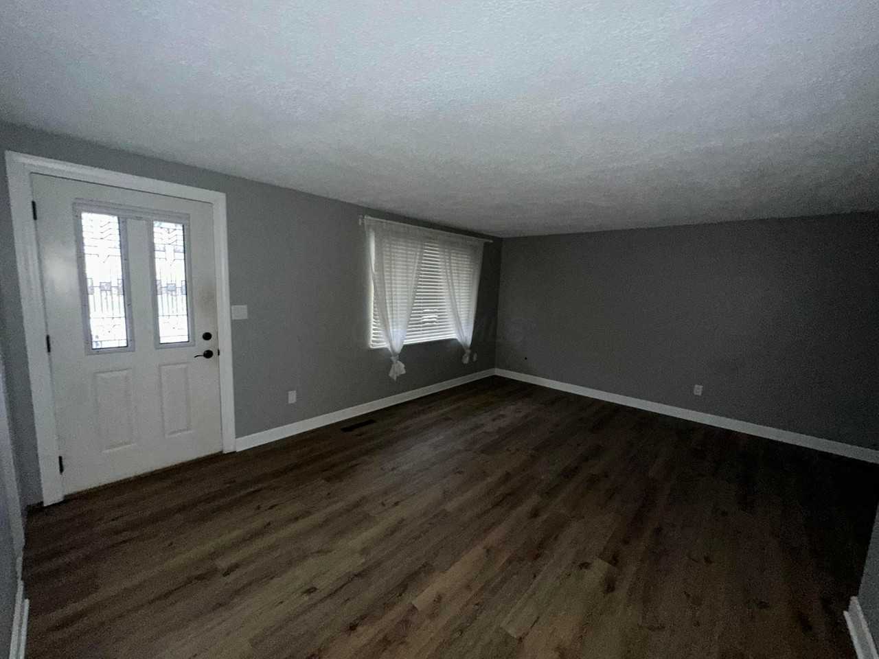 3535 Paris Boulevard - Photo 3 of 21