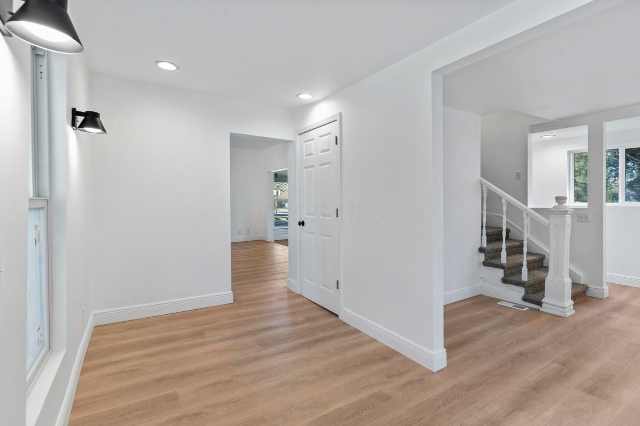 89 E Maple St - Photo 2 of 43