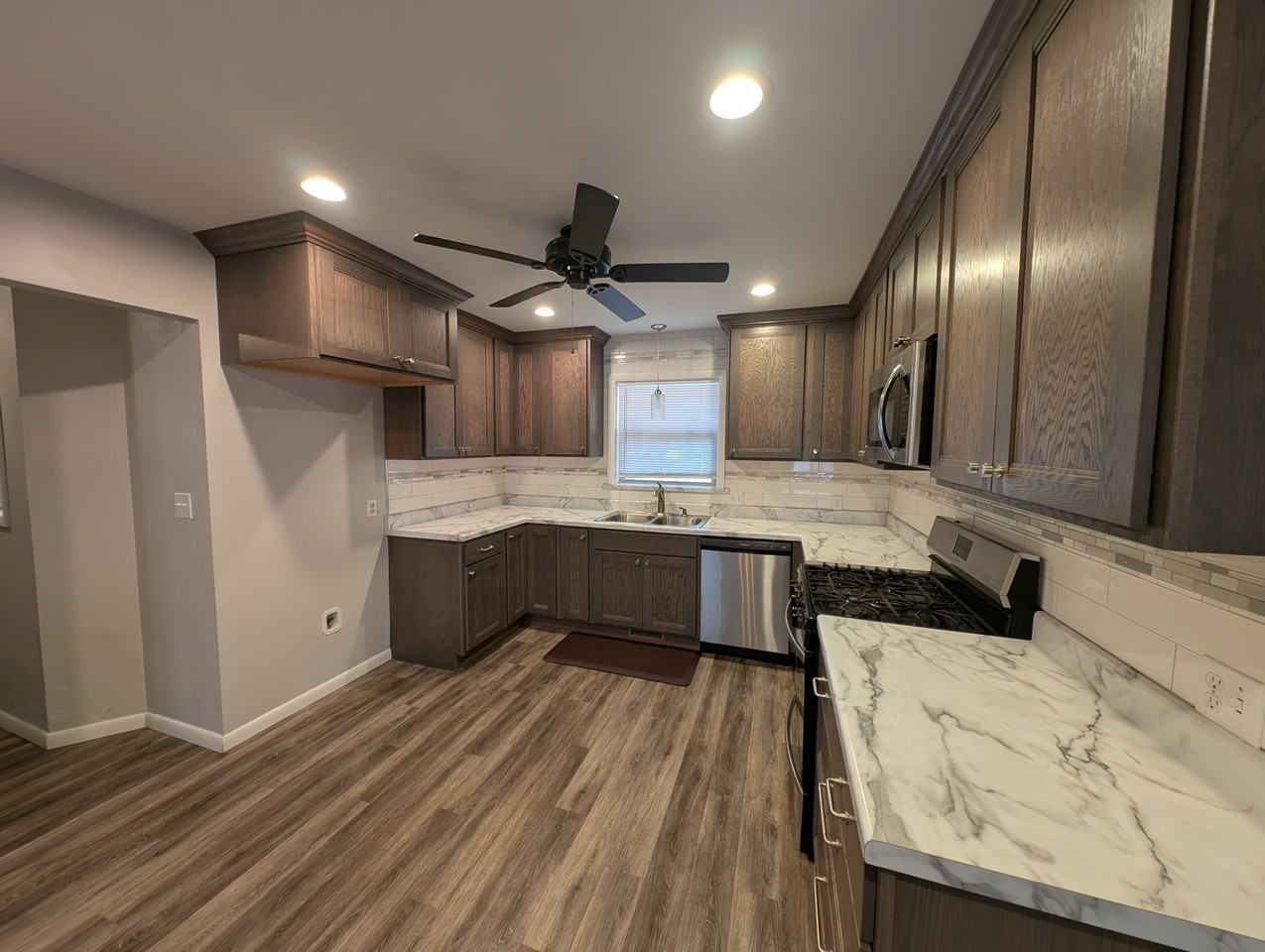 1912 East 55th Place #1 - Photo 3 of 12