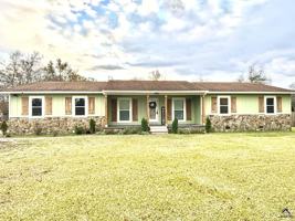 featured image of 2800 South Estates Road