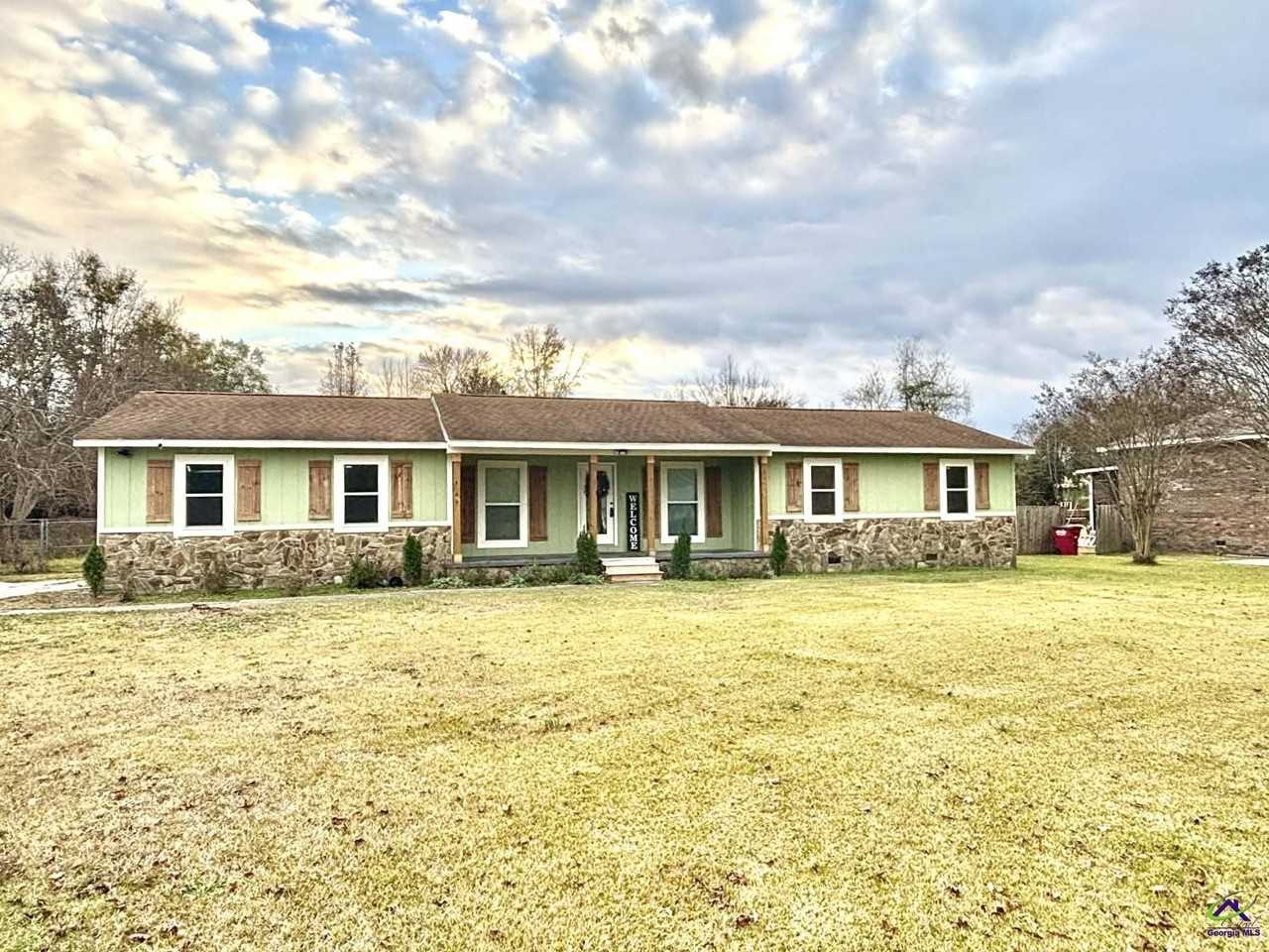 2800 South Estates Road - Photo 2 of 27