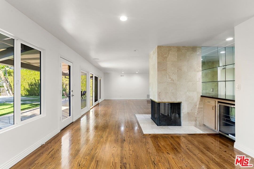 3761 Sheridge Dr - Photo 7 of 24