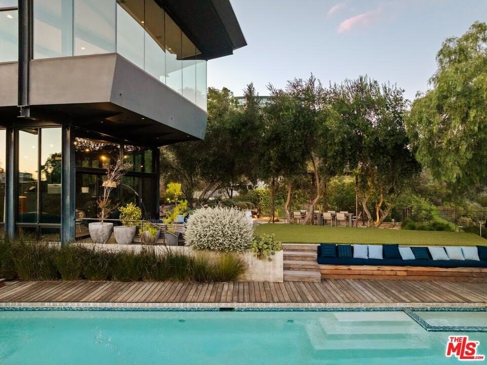 1406 North Kenter Avenue - Photo 3 of 28