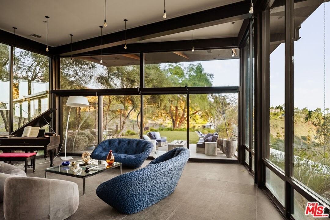 1406 North Kenter Avenue - Photo 4 of 28