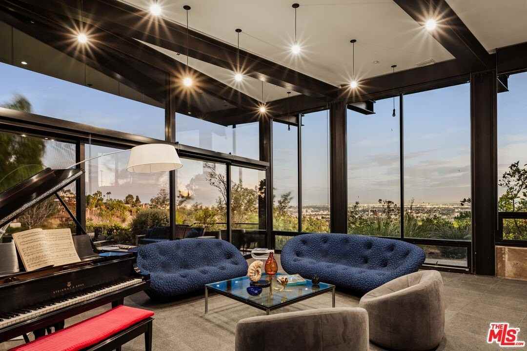 1406 North Kenter Avenue - Photo 5 of 28