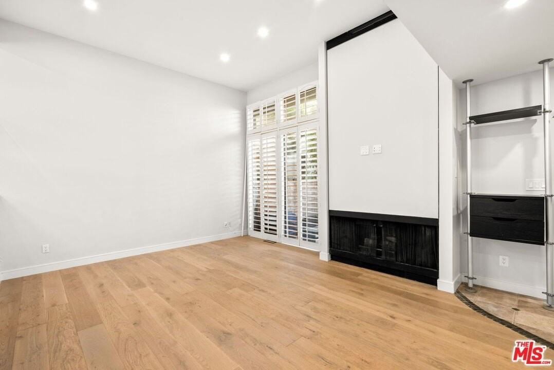 4771 La Villa Marina #G - Photo 3 of 35