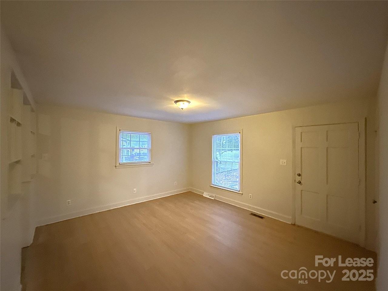 4409 Brooktree Dr - Photo 2 of 13